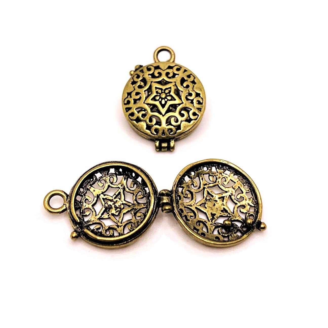 4 or 20 Pieces Tiny Bronze Filigree Aromatherapy Essential Oil Diffuser Lockets