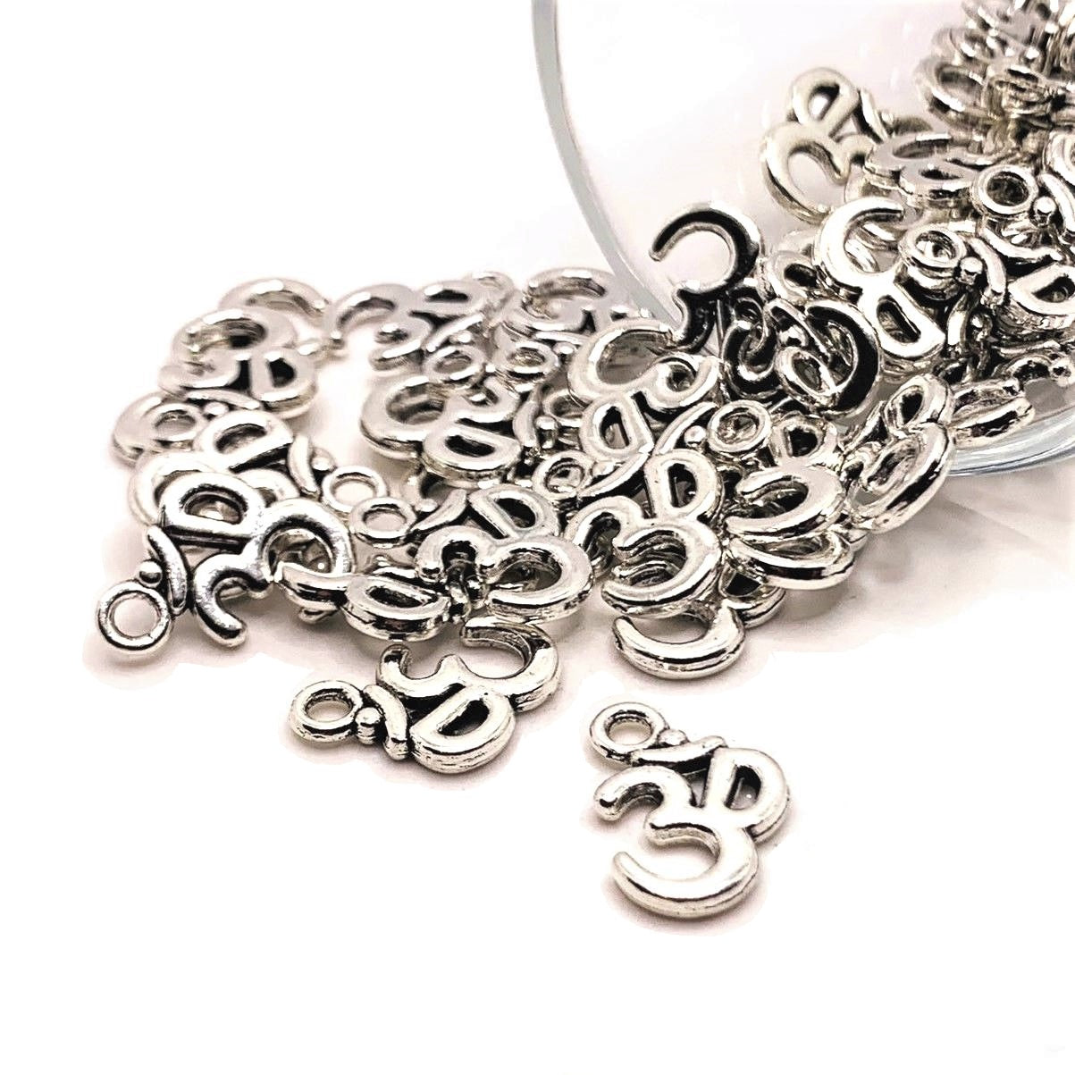 4, 20 or 50 Pieces: Silver Om/Ohm Symbol Charms