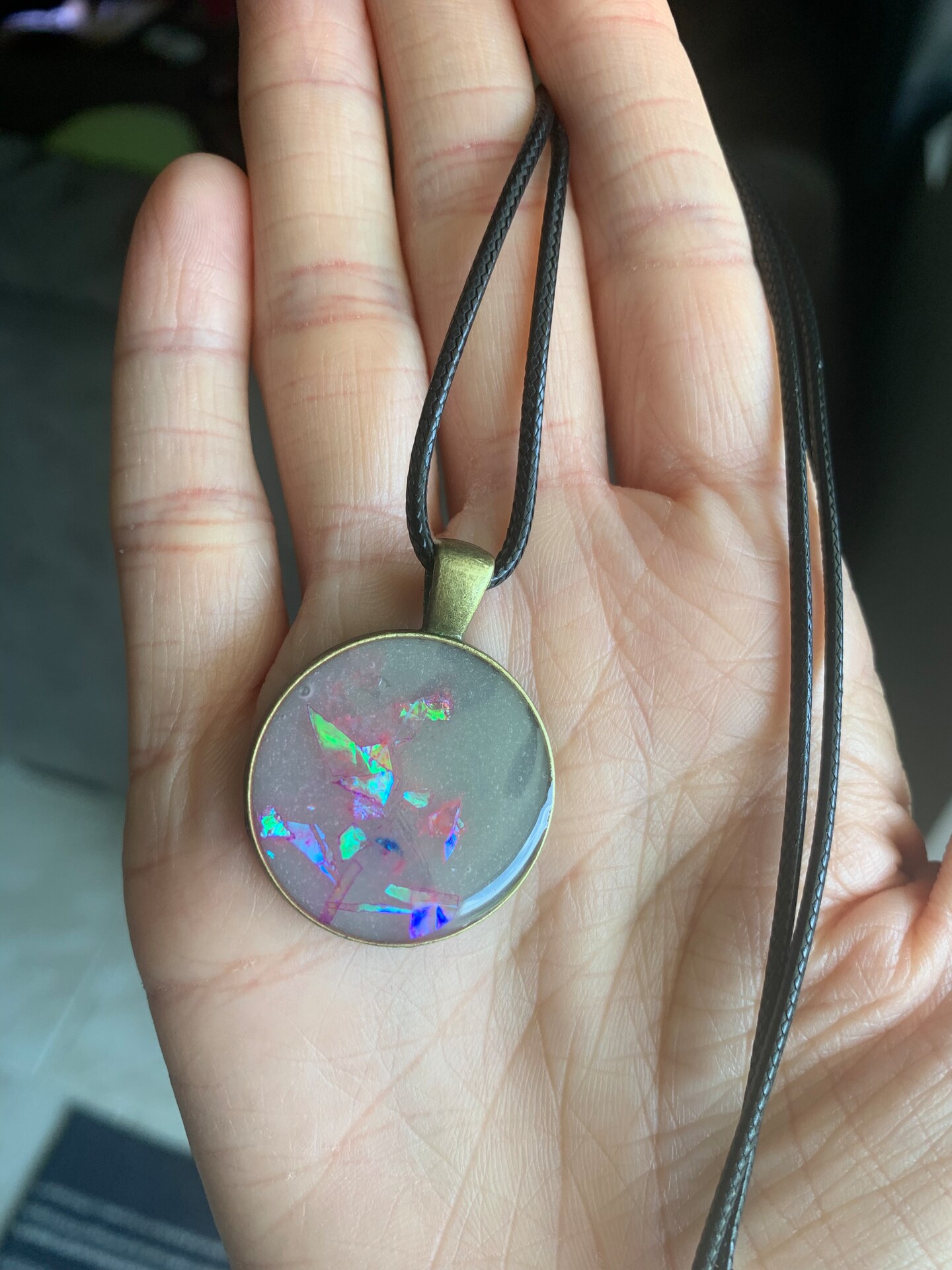 How-To name is Resin Birthstone Jewelry