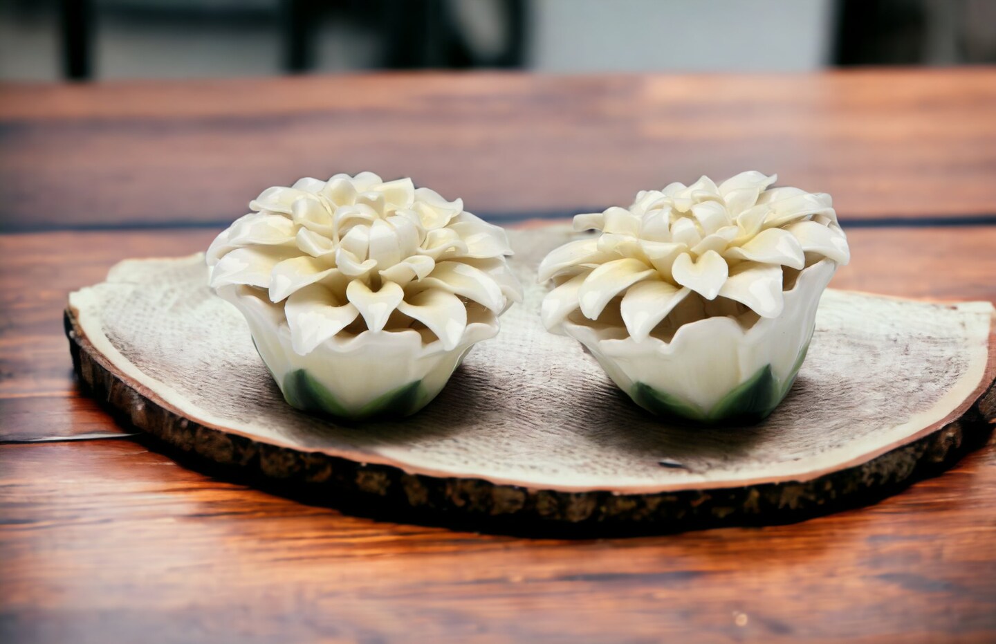 Ceramic White Daisy Flower Salt &#x26; Pepper Shakers, Home D&#xE9;cor, Gift for Her, Gift for Mom, Kitchen D&#xE9;cor, Wedding Decor