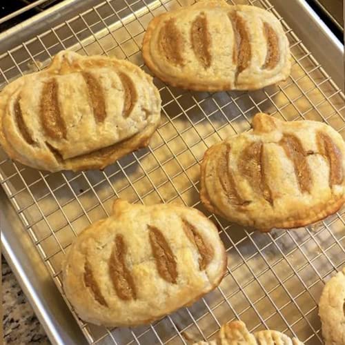  Halloween One-Press Hand Pie Maker, Party Potluck Mini Pie Maker,  Hand Pie Molds For Baking, Dough Presser Pocket Pie Molds, Apple, Pumpkin  and Acorn Shapes (Apple): Home & Kitchen