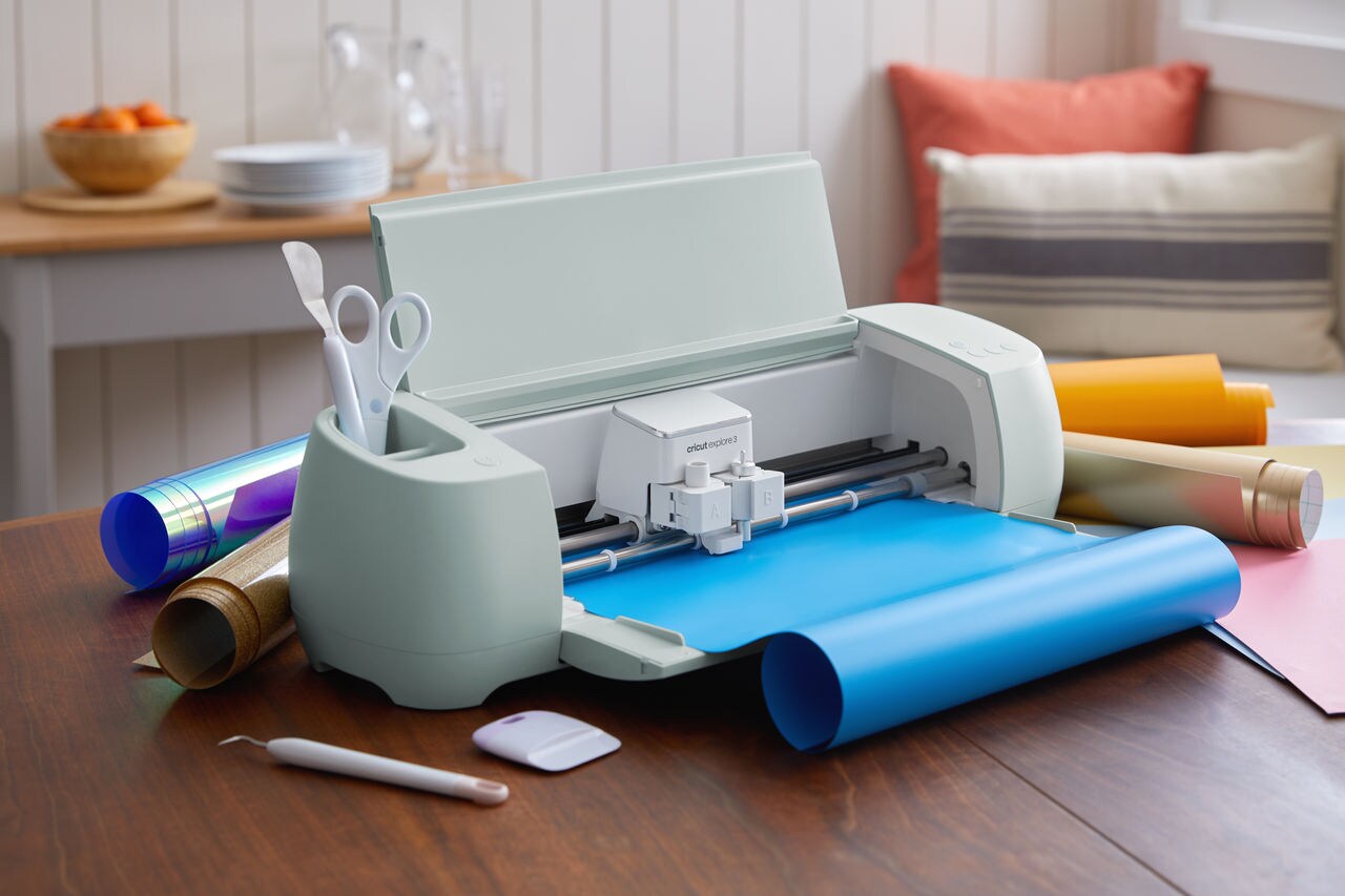 Cricut Explore 3 Machine with Smart Vinyl and Iron-on Materials Bundle