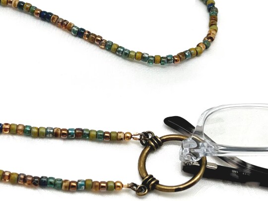 How to make eyeglass 2025 holder necklace