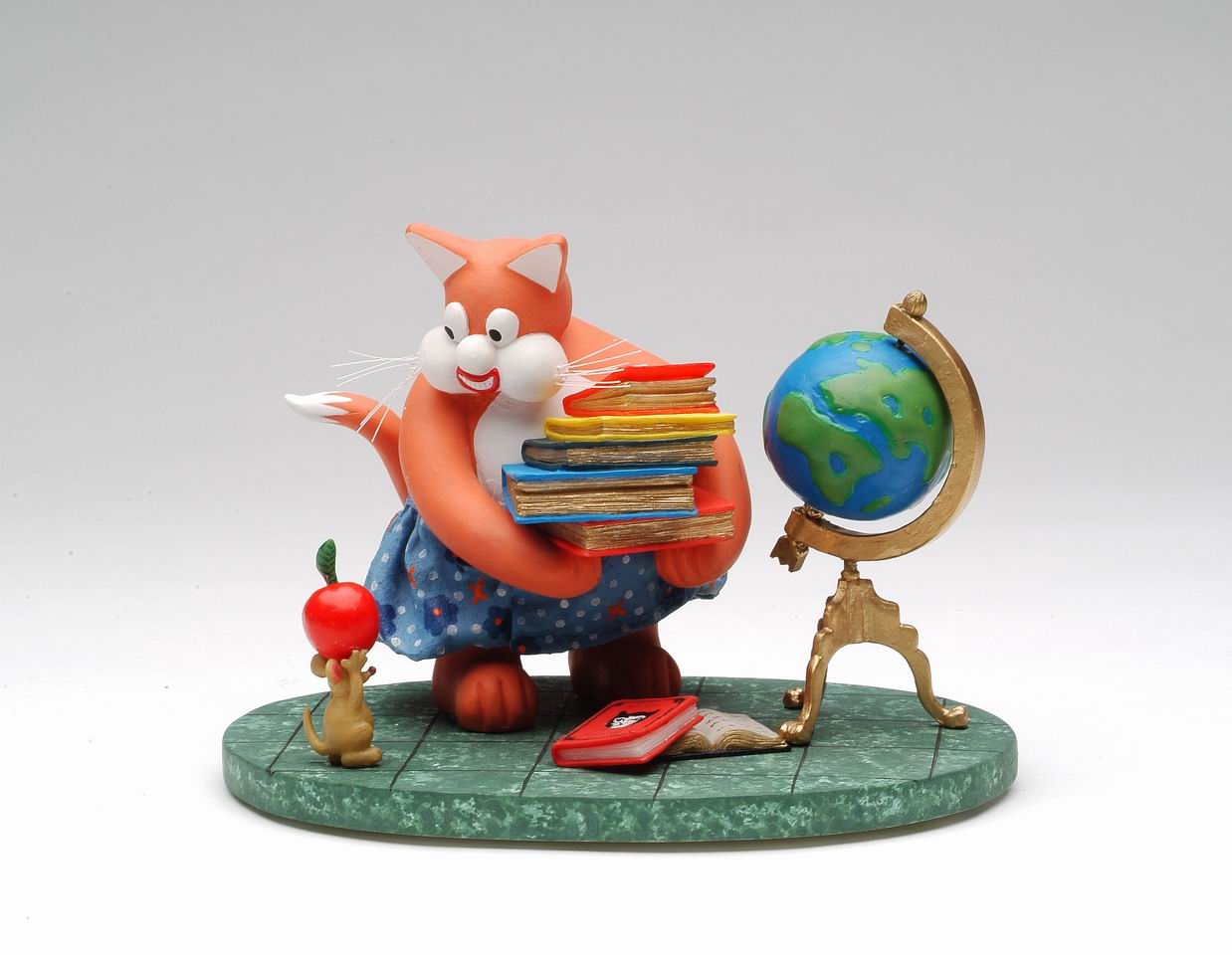 Busy Cat Teacher Figurine, Teacher Desk Decor, Teacher Appreciation Gift, Gift for Librarian, Gift for Teacher, Home Decor, Cat Lover Gift