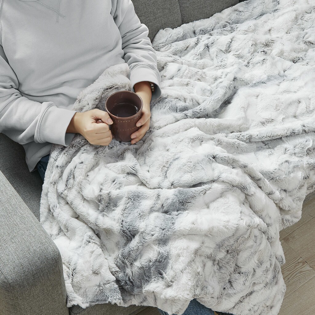 Luxuriously Soft Oversized Faux Fur Throw