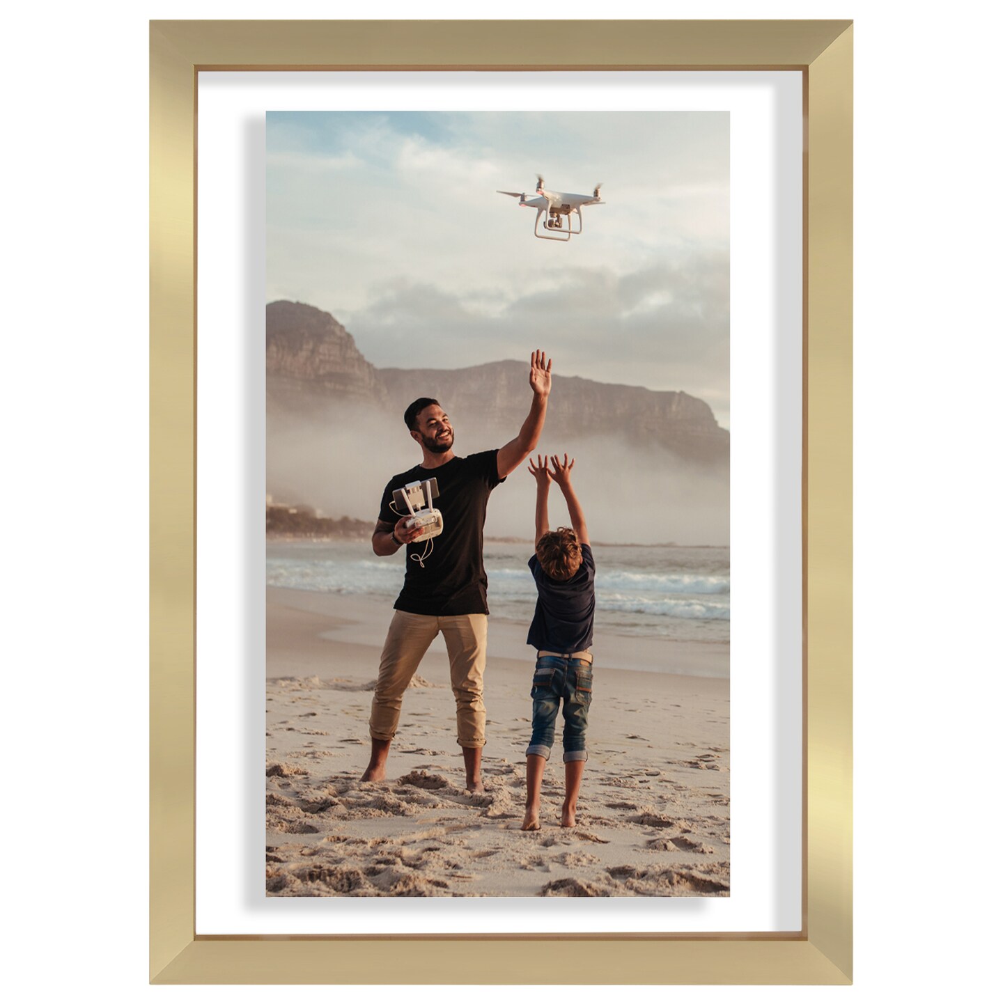 Americanflat Floating Aluminum Picture Frame - Sleek Aluminum Photo Frame for Wall Display - Black Metal Molded Frame - Shatter Resistant Glass - Hanging Hardware