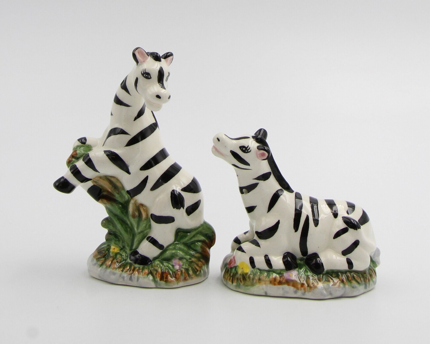 Ceramic Zebra Salt And Pepper Shakers, Home D&#xE9;cor, Gift for Her, Gift for Mom, Kitchen D&#xE9;cor