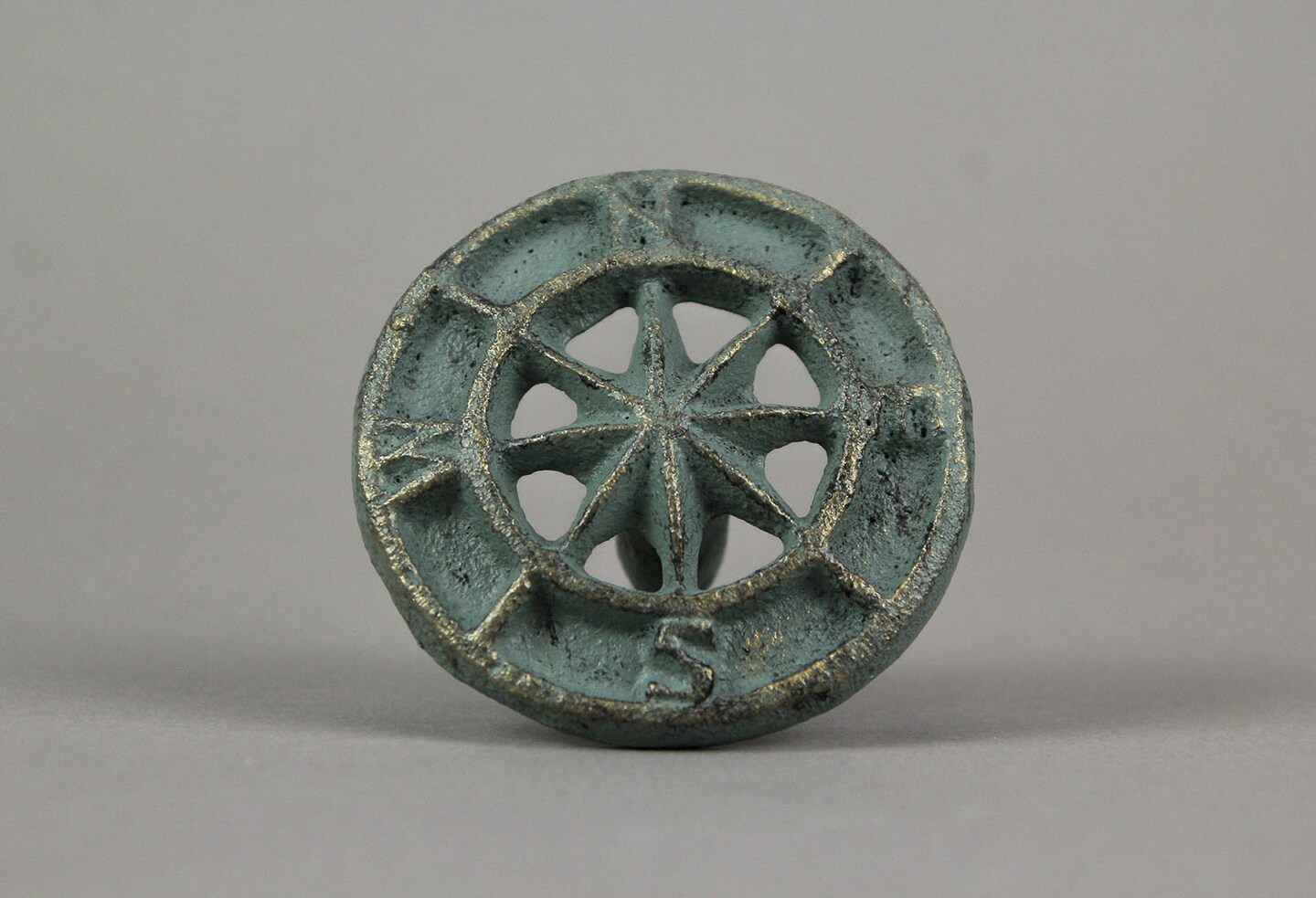Set of 12 Cast Iron Nautical Compass Rose Cabinet Hardware Knobs Drawer Pulls