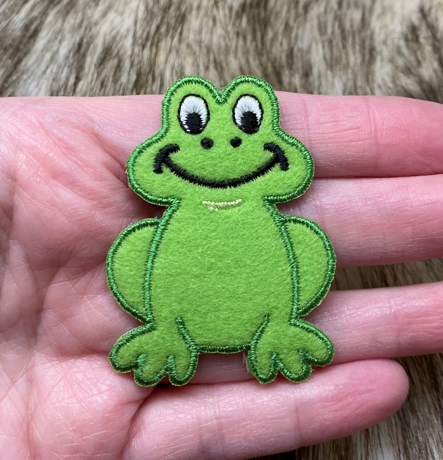 Green Felt Frog, Embroidered, Iron on Patch