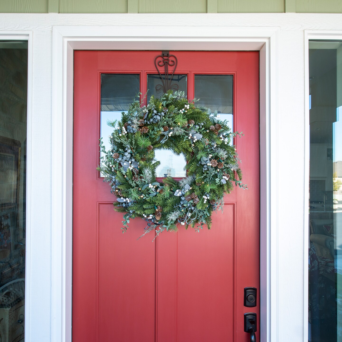 Lighted Christmas Wreath - Rustic White Berry