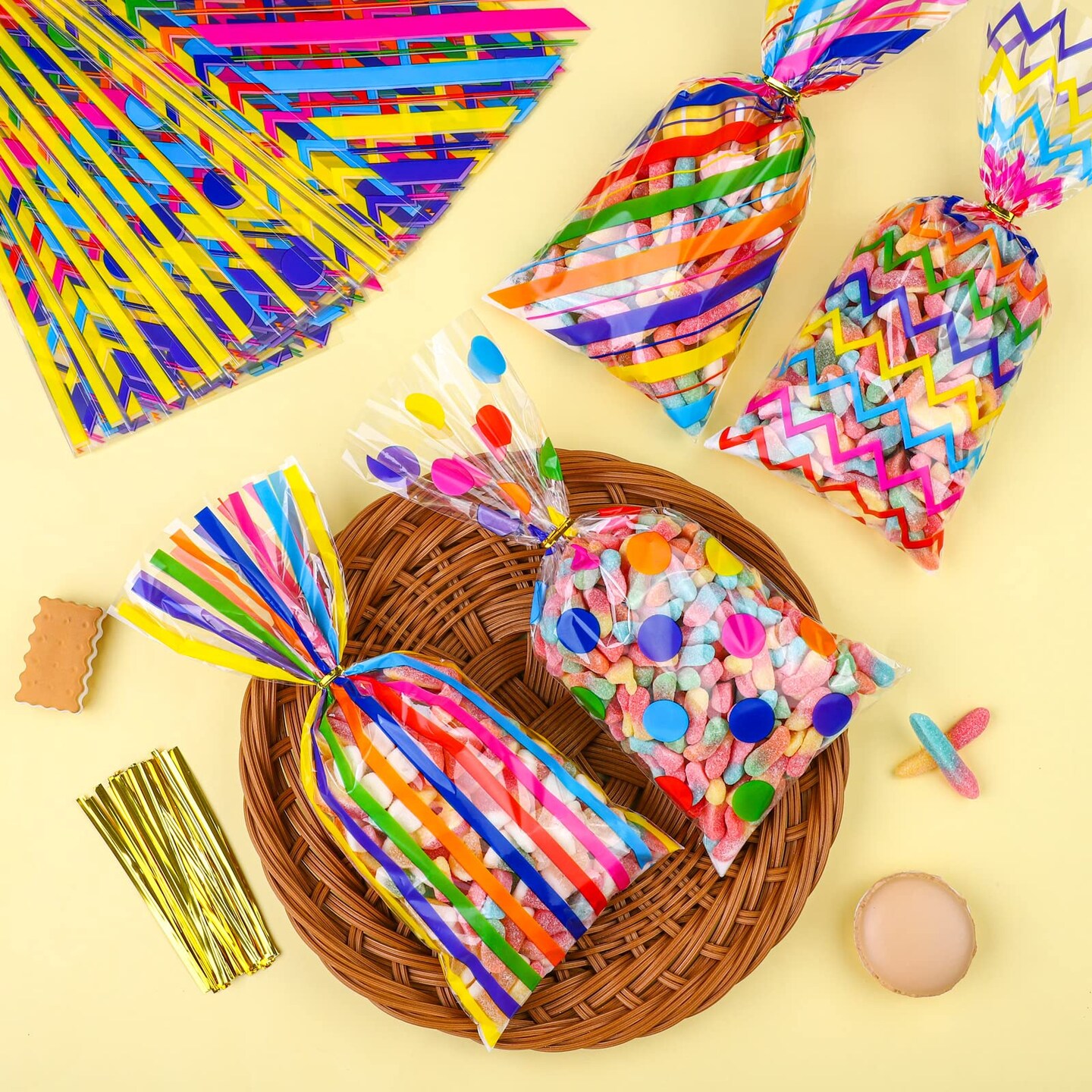 100 Pieces 10.6 x 5.1 In Rainbow Cellophane Bags Plastic Candy Gift Bags Cellophane Treat Bags with Twist Ties Stripes Polka Dot Printed Pattern Goodie Bags for Birthday Weddings Party Favors