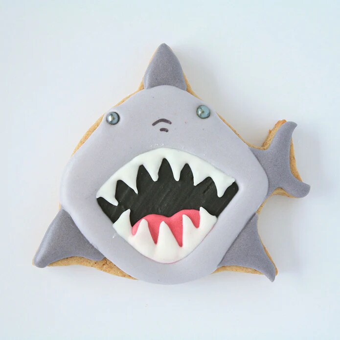 Ann Clark Front Facing Little Baby Shark Cookie Cutter, 3.5&#x22;