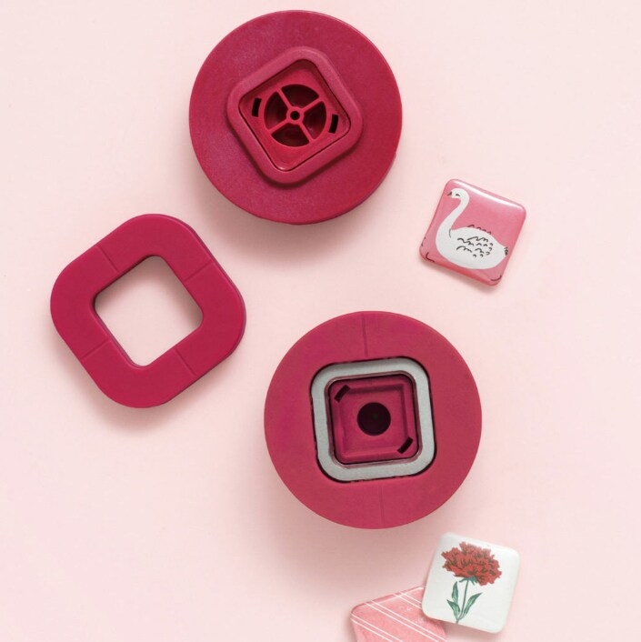 American Crafts We R Memory Keepers INSERT - BUTTON PRESS - SQUARE BUTTON 661103