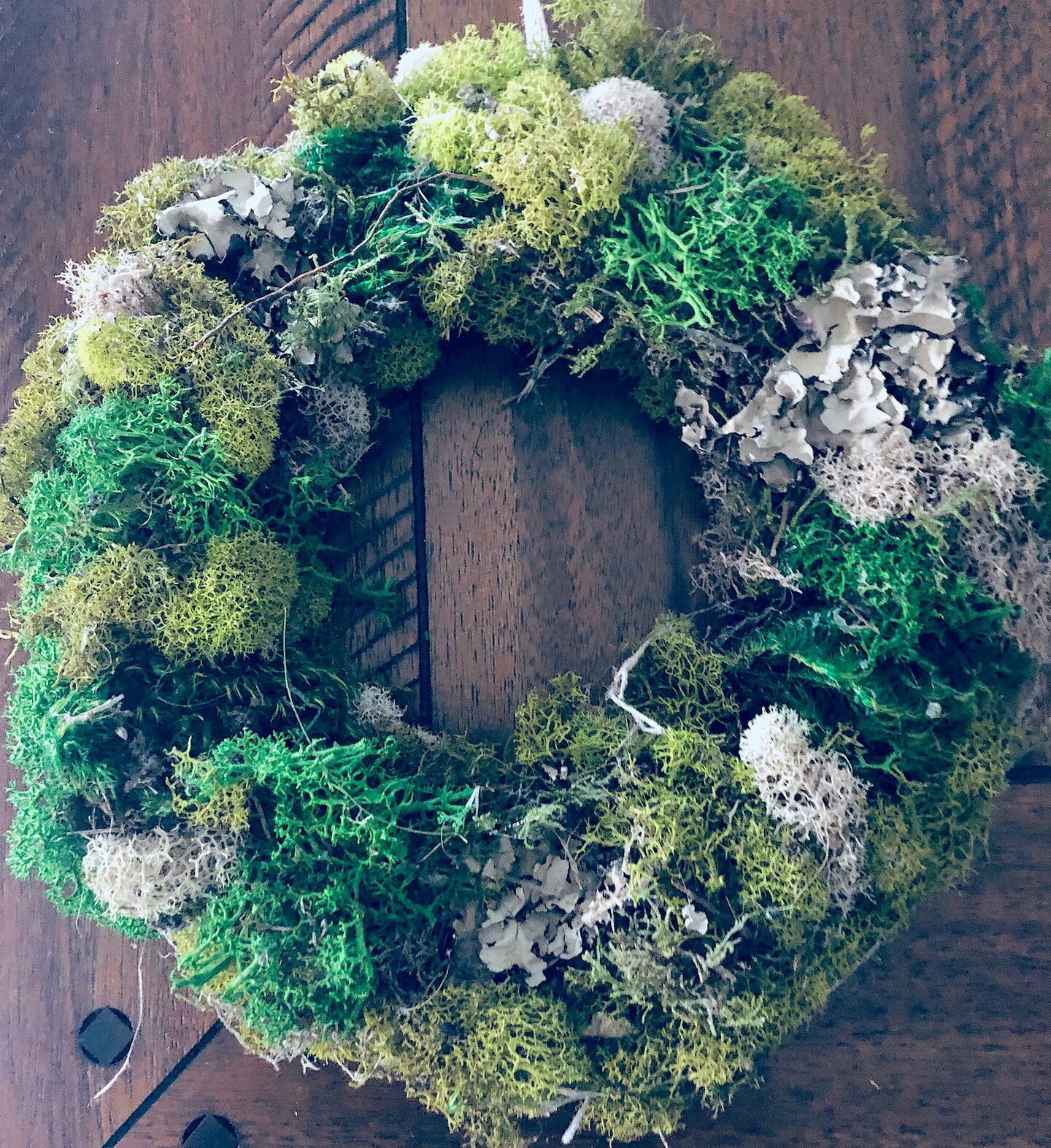 How-To name is Mossy Wreaths