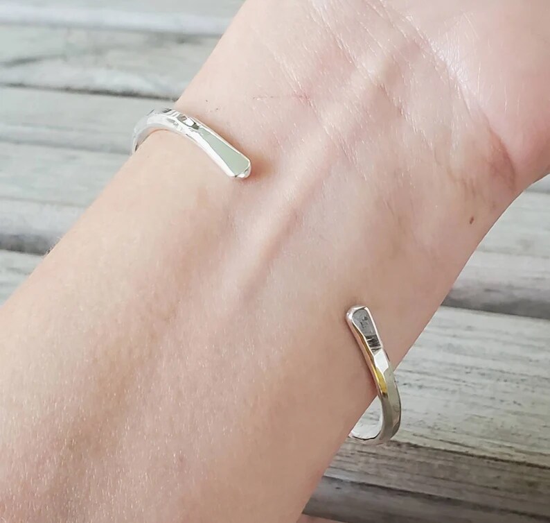 Hallmarked Silver Bangles with Sparkly 2024 Teardrop Charm - Hammered Silver Bangles - Hallmarked Stacking Bangles - Silver Bangles