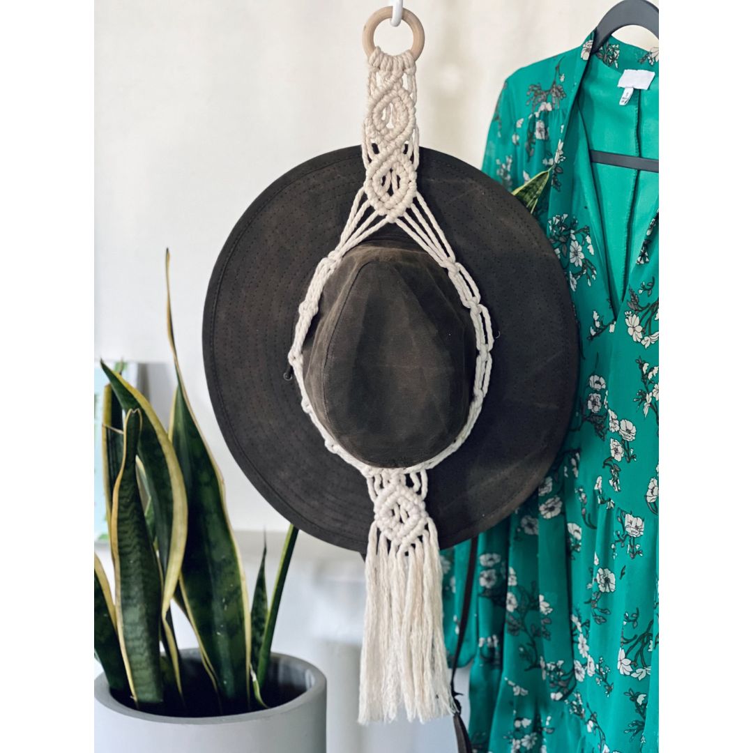 Macrame Hat Hanger - Boho Wall Decor, Stylish Hat Storage  display picture 3