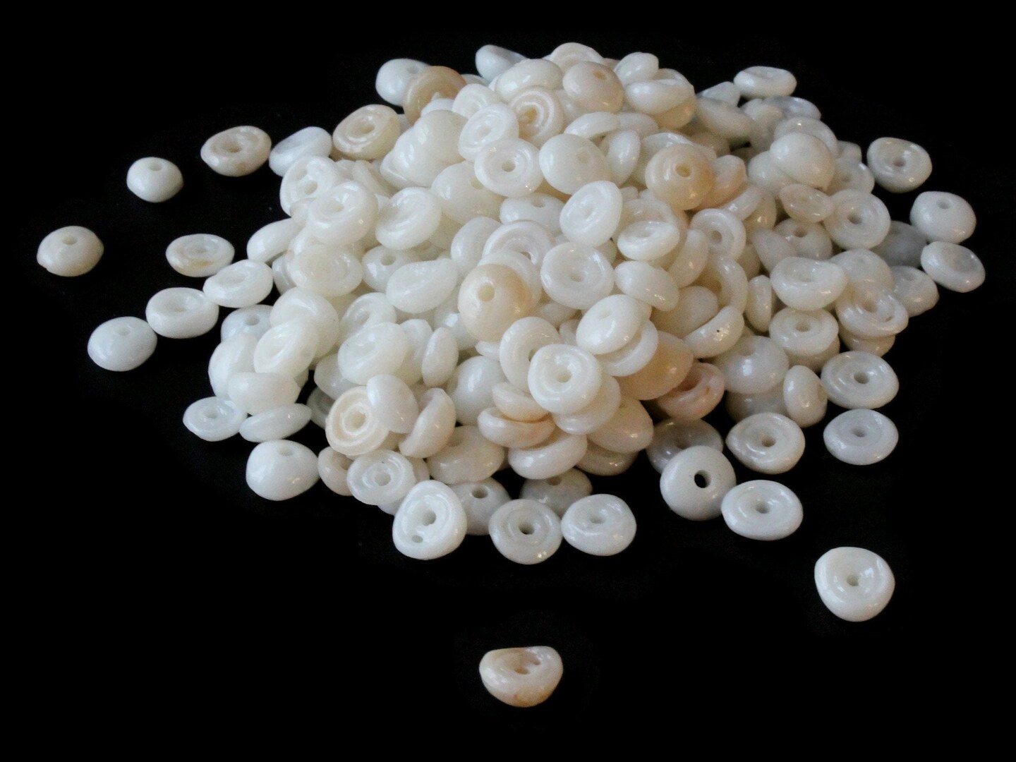 250 8mm Vintage Plastic Seashell Heishe White and Cream Beads