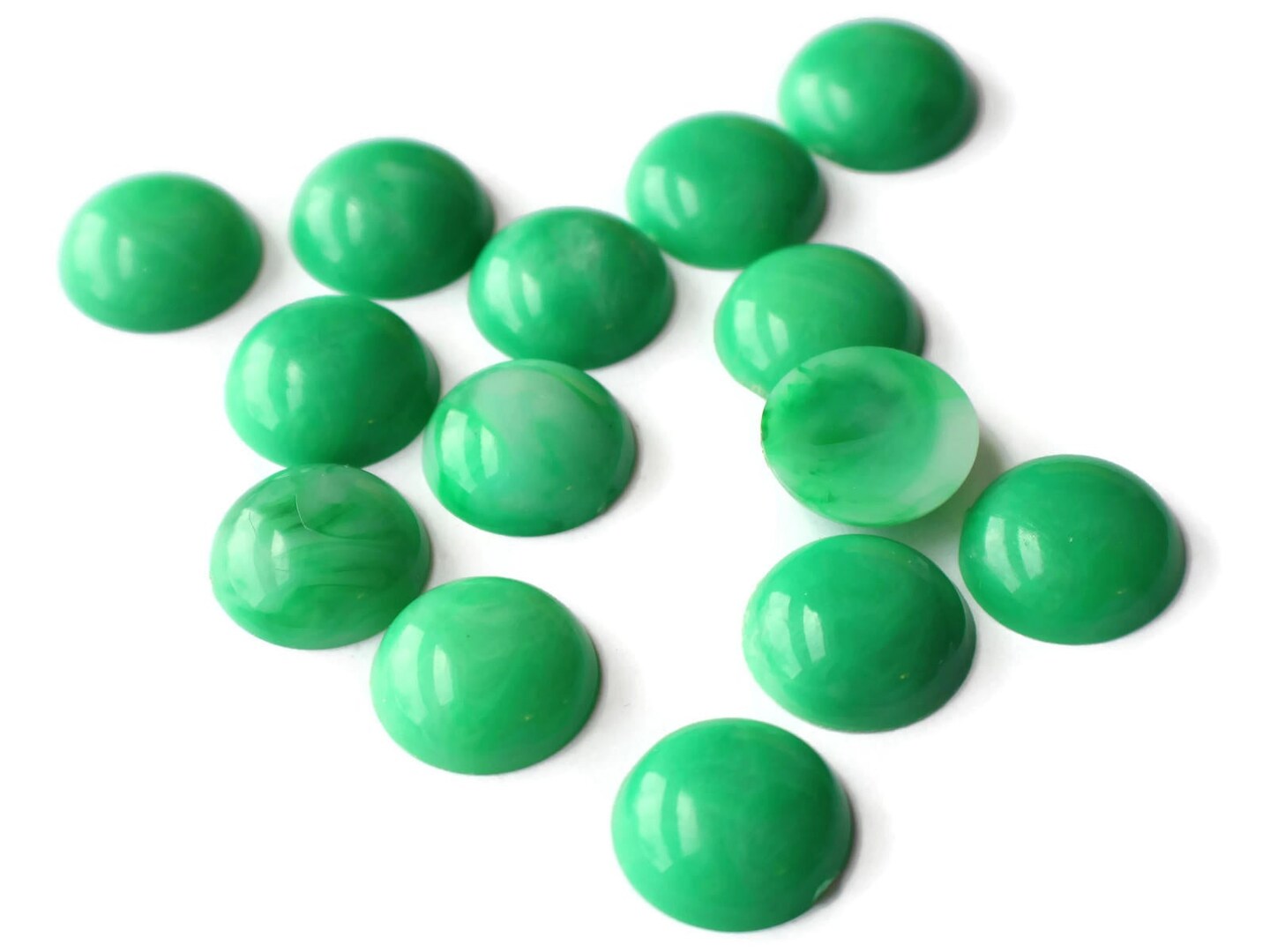 14 18mm Round Green Flat Back Cabochons Vintage Lucite Cabochons