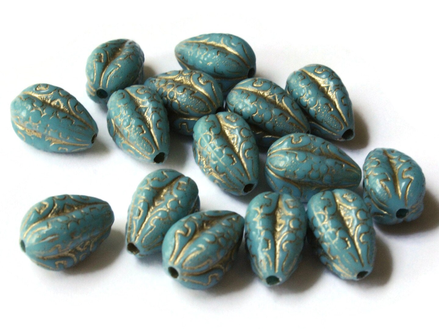 15 18.5mm Sky Blue Fluted Teardrop Beads Gold Trim Plastic Beads