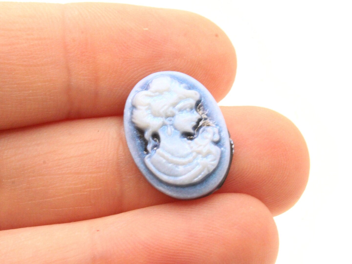 10 18x13mm Black with Blue Face Resin Victorian Style Cameo Cabochons