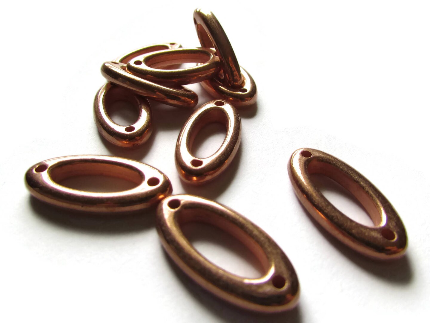 10 25mm Vintage Red Copper Ellipse Donut Beads - Copper Plated Plastic Oval Ring Beads