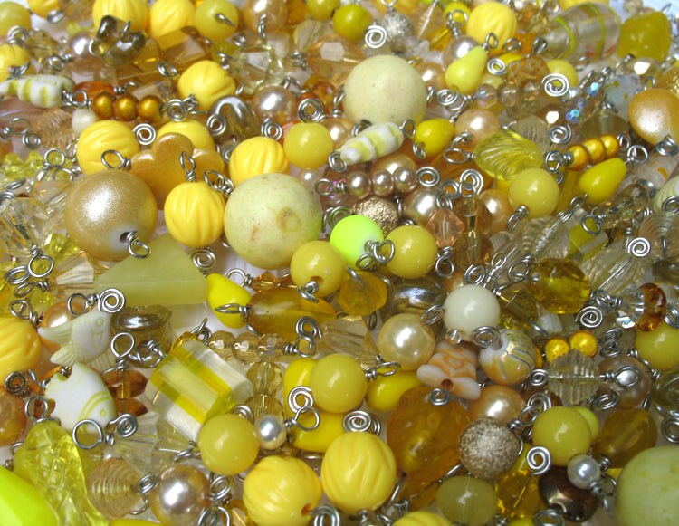 100 Bead Charms Grab Bag, Bulk Dangles in Pink, Red, Orange & Yellow, Adorabilities