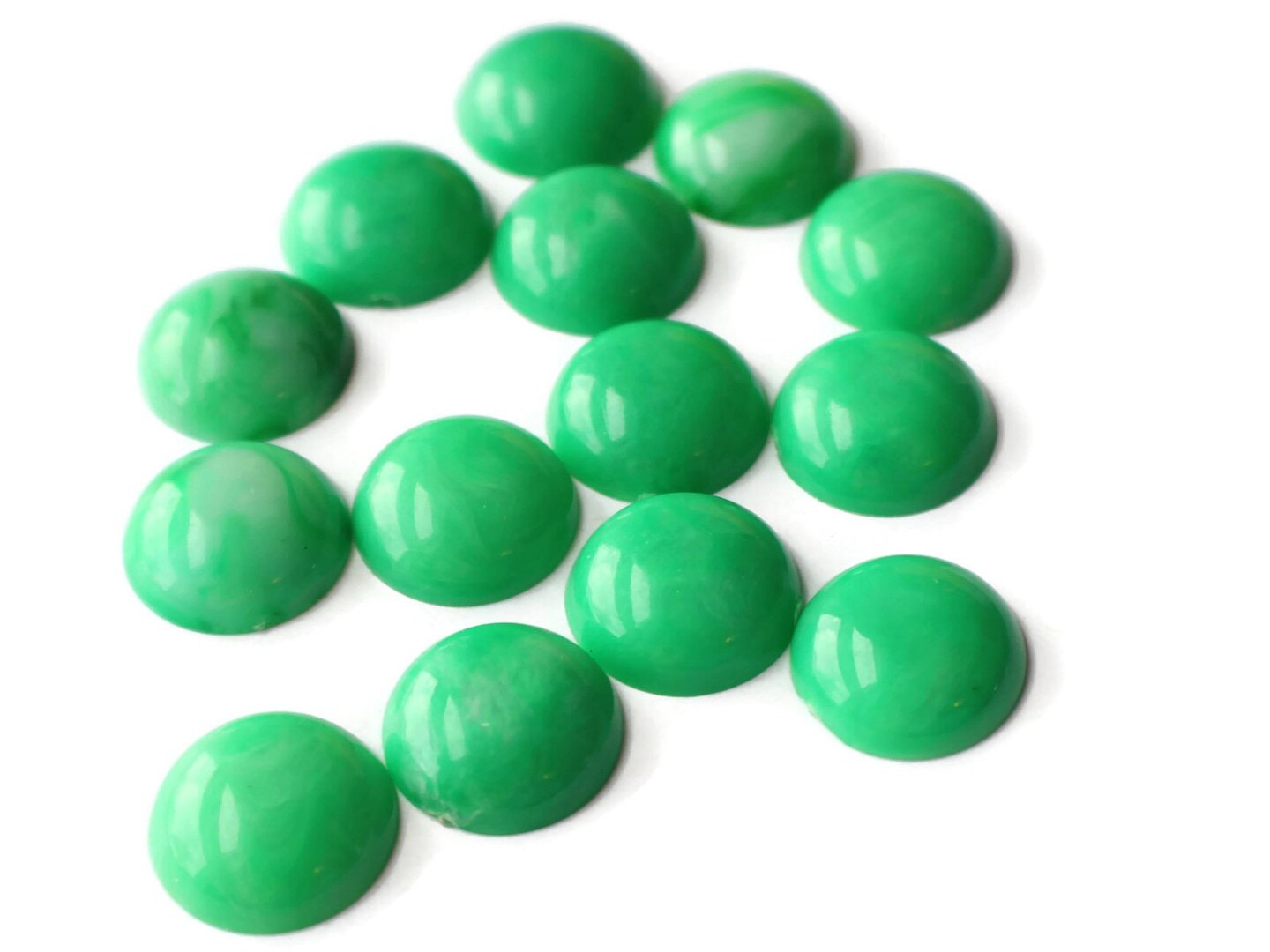 14 18mm Round Green Flat Back Cabochons Vintage Lucite Cabochons