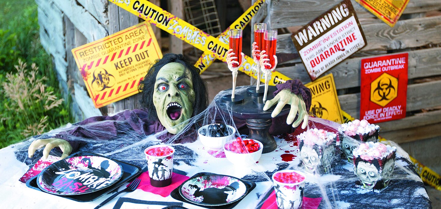 Fun Express 1 Caution Zombies Party Tape Roll, 20&#x27;