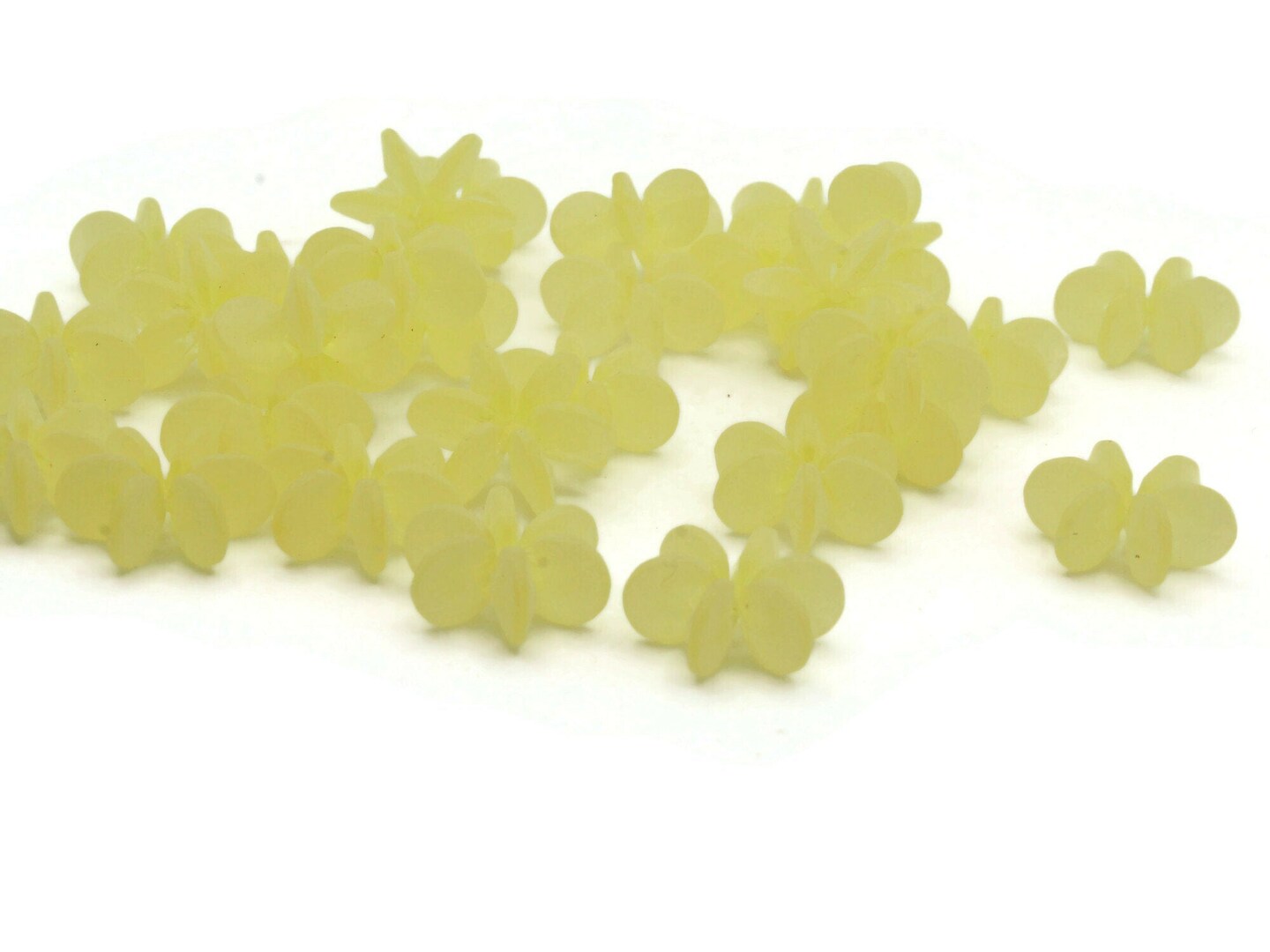 30 18mm Vintage Frosted Yellow Star Flake Plastic Beads