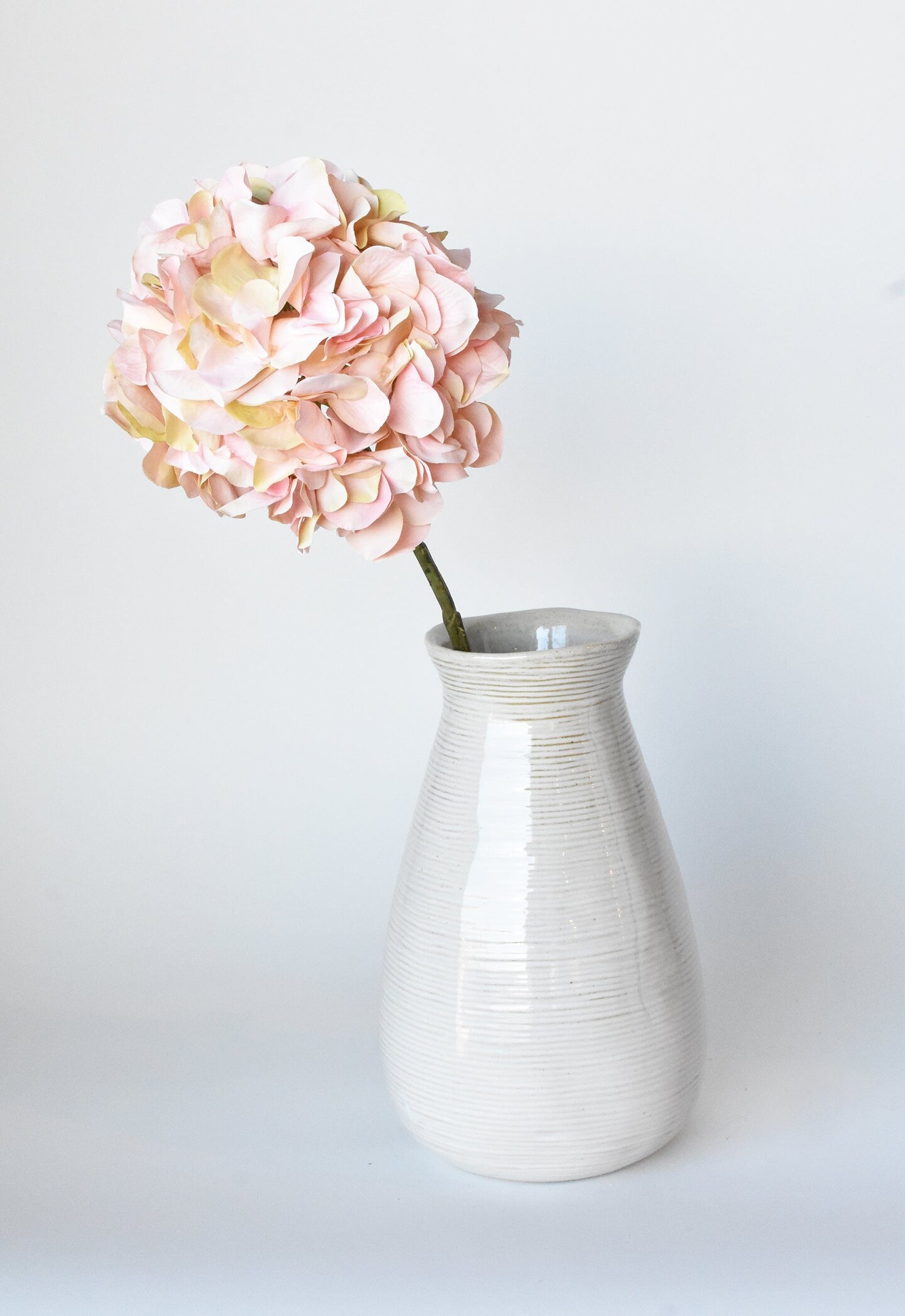 21&#x22; Faux Light Pink Hydrangea Stem