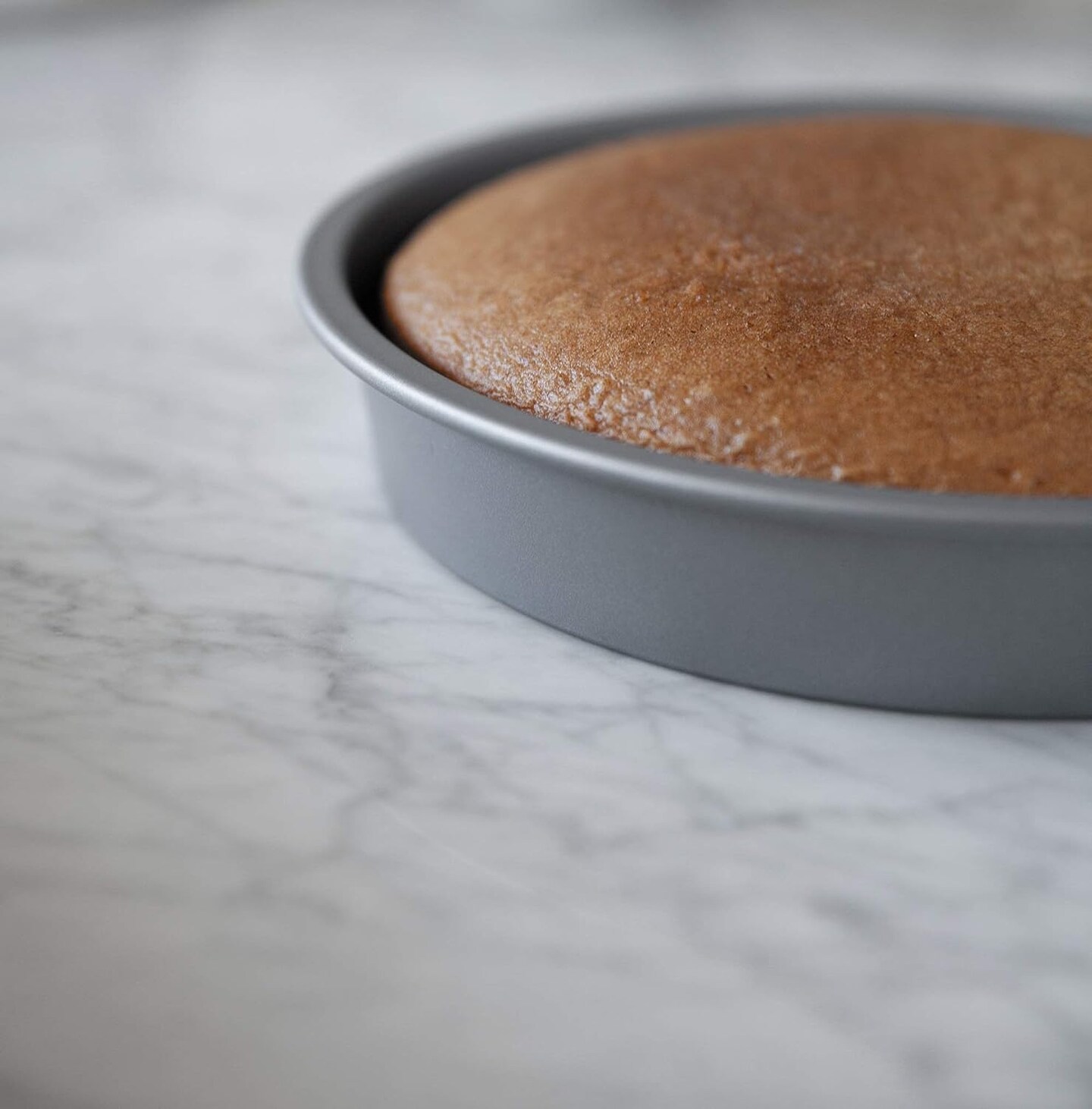 4 Pieces Metal Products Company Baker Eze Nonstick 9-Inch Round Cake Pans,