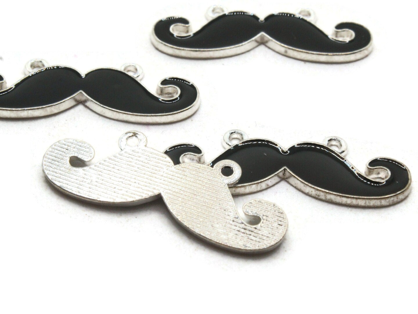 4 36mm Alloy Metal Mustache Pendants