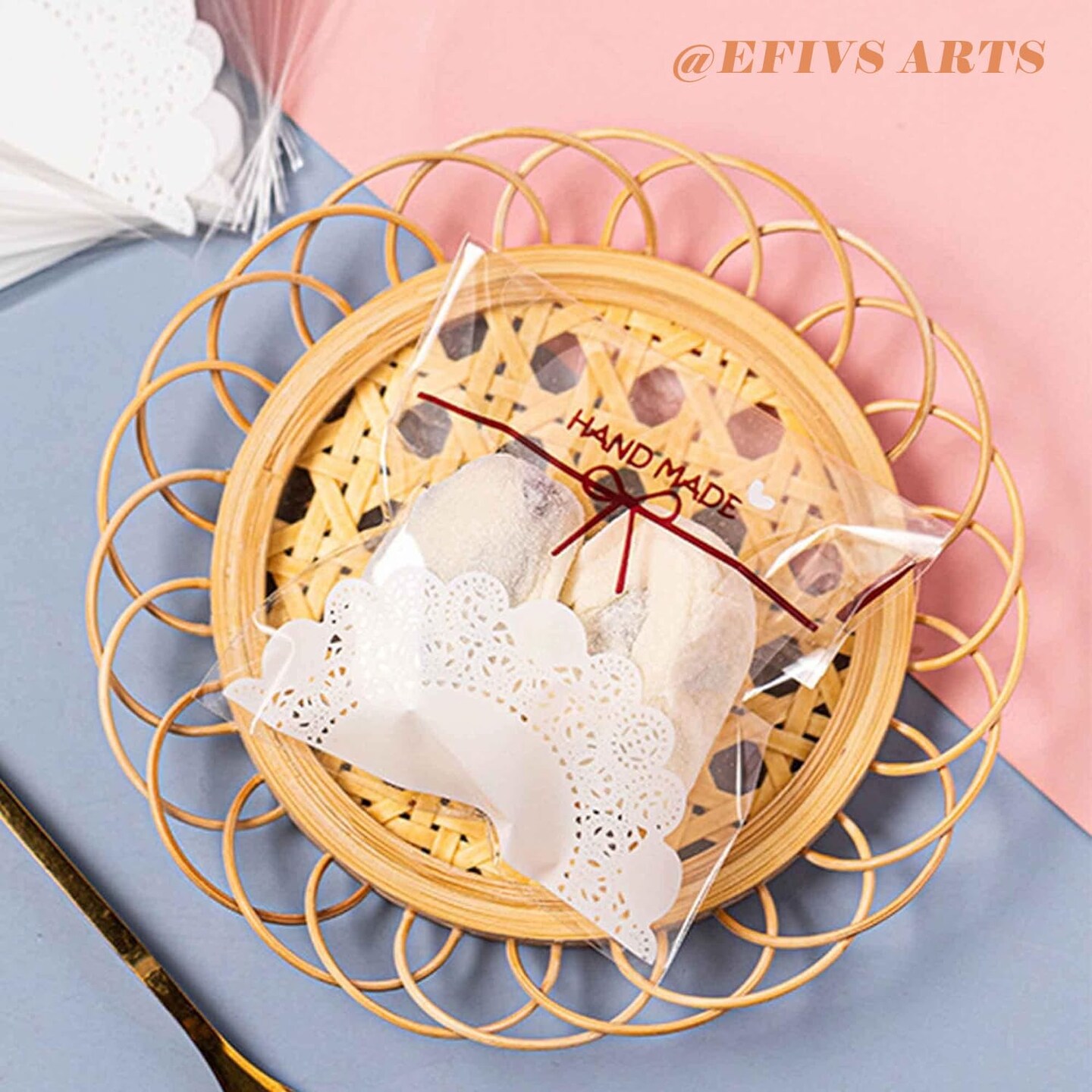 200 Pieces 5.5x5.5in Lovely Lace Bowknot Clear Biscuit Roasting Treat Present DIY Plastic Candy Individual Wrappers Self Adhesive OPP Cookie Bakery Decorating Favor Bags