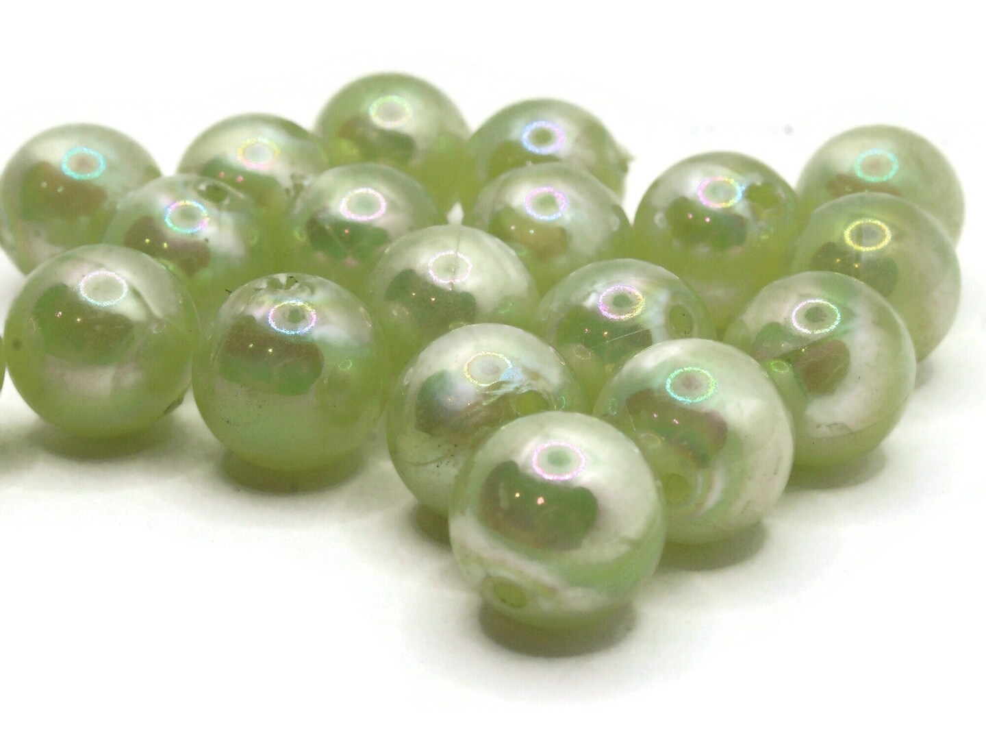 19 14mm Large Round Shiny Green Vintage Plastic Ball Beads