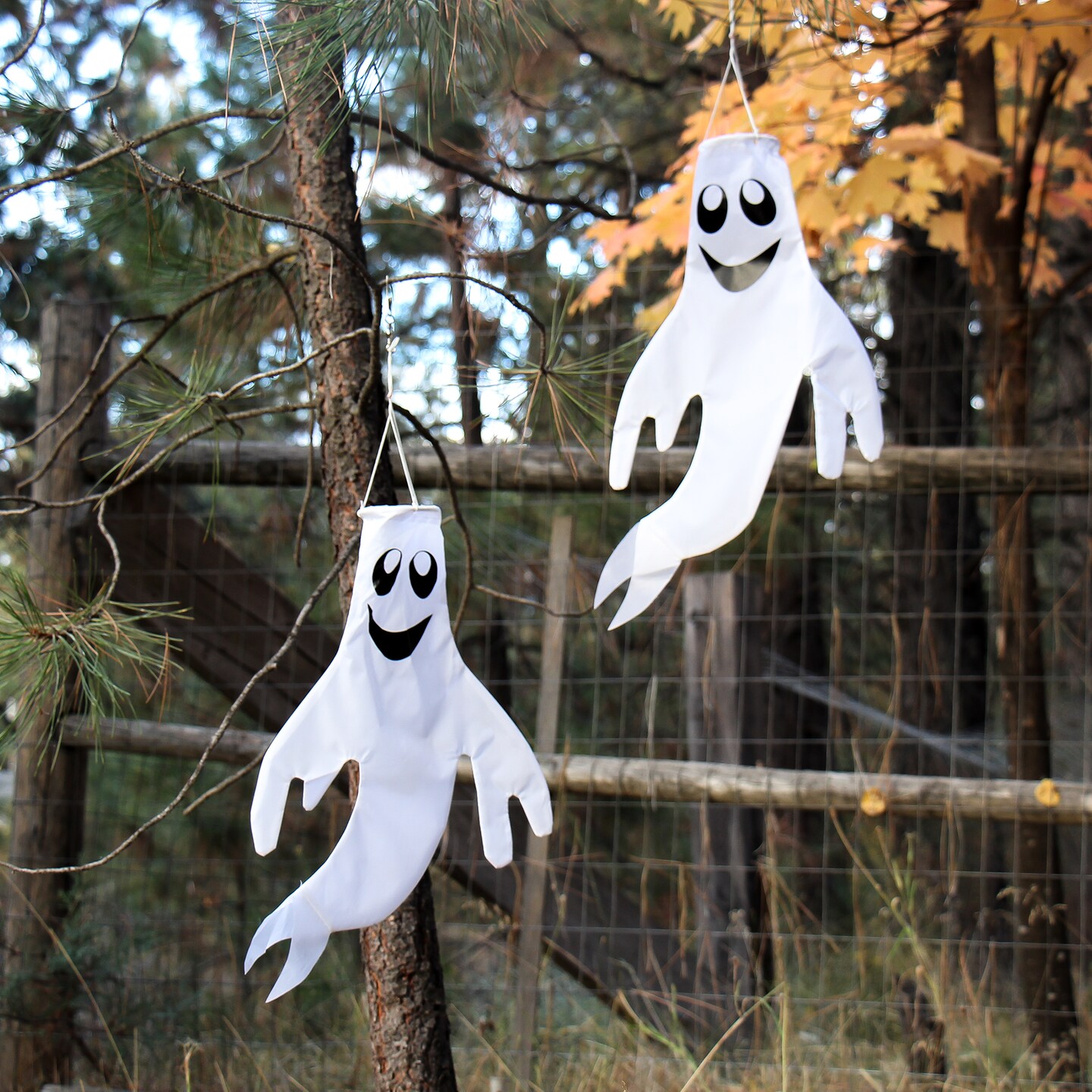 thumbnail interactive-video image 1 of Shappy 4 Pcs 43 Inch 18 Inch Halloween Ghost Curacao 1 of 13