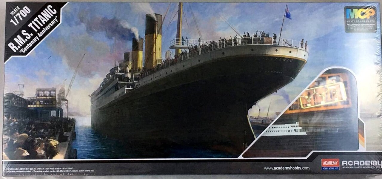Academy  1/700 R.M.S. Titanic Centenary Edition Plastic Model