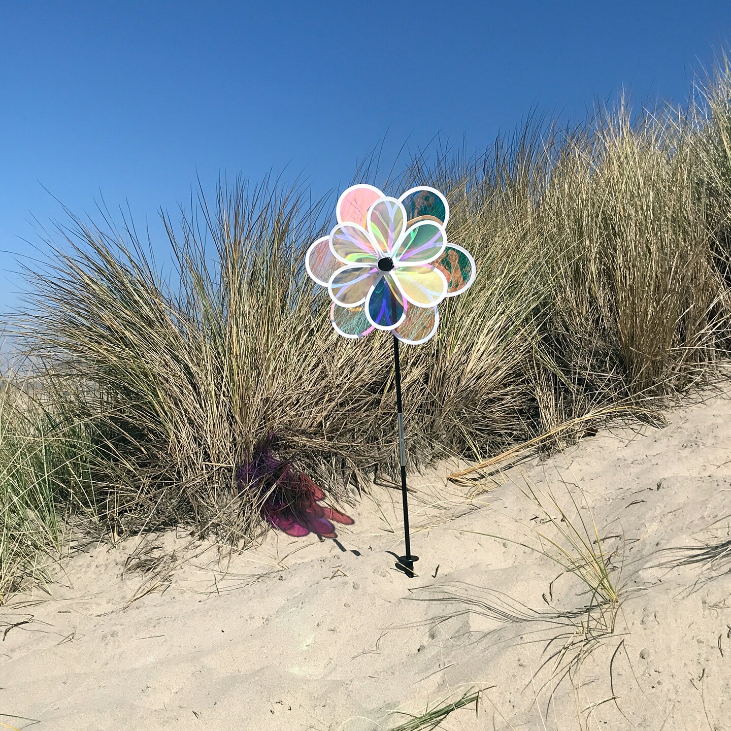 In the Breeze 2665 - 13.5 Inch Iridescent Double Flower Spinner - Outdoor Garden D&#xE9;cor
