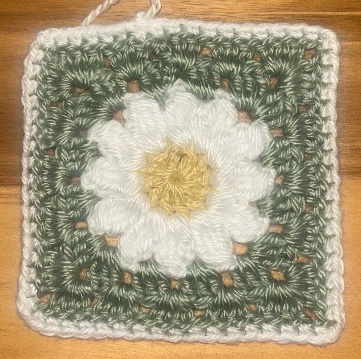 How-To name is Crochet Daisy Granny Square