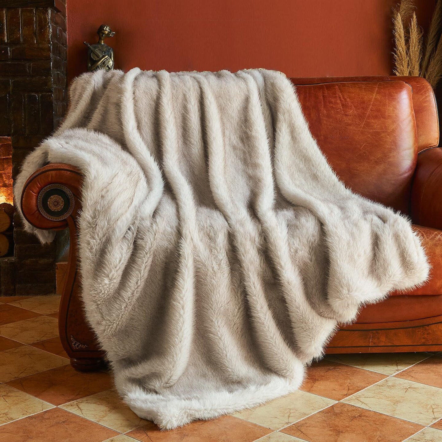 Plush buy faux fur throw !