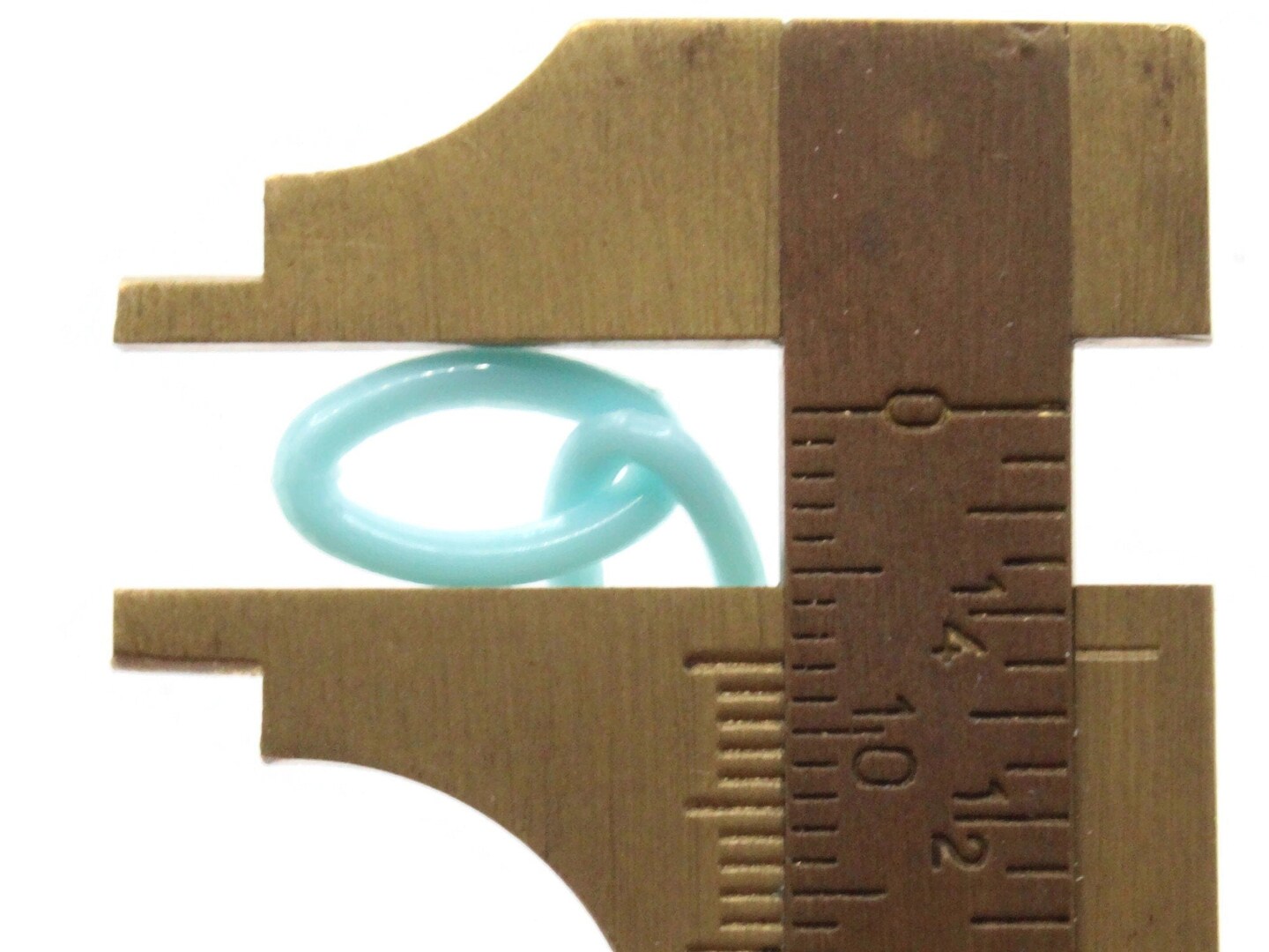 15.75 Inch Pale Blue Plastic Oval Chain - 40cm chain - 13x8mm Links