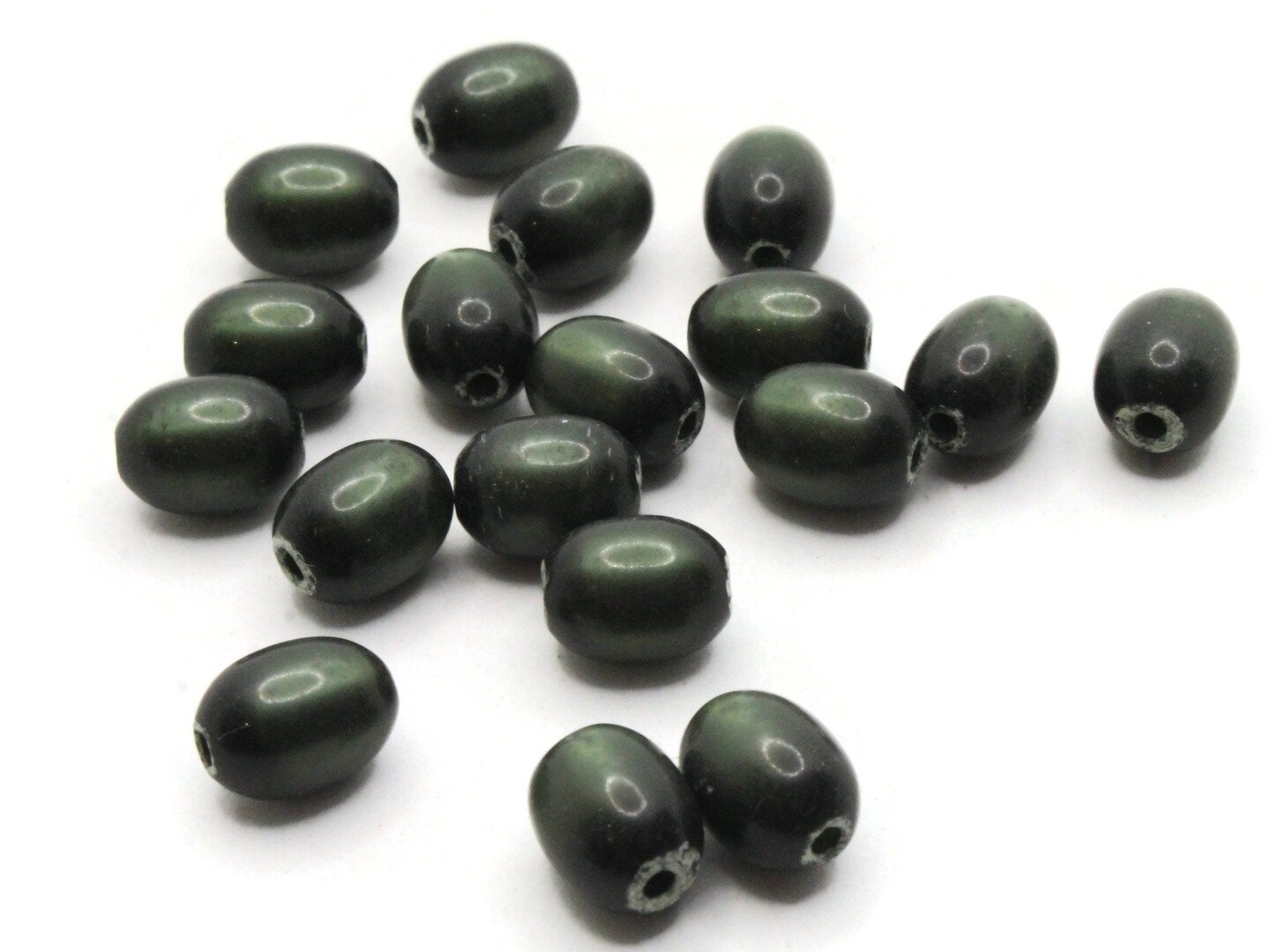 18 10mm Dark Green Oval Vintage Moonglow Lucite Beads