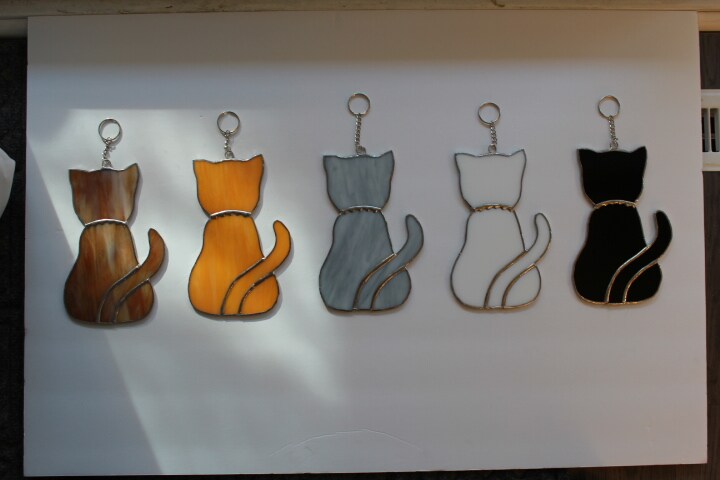 product name is stained glass small kittens