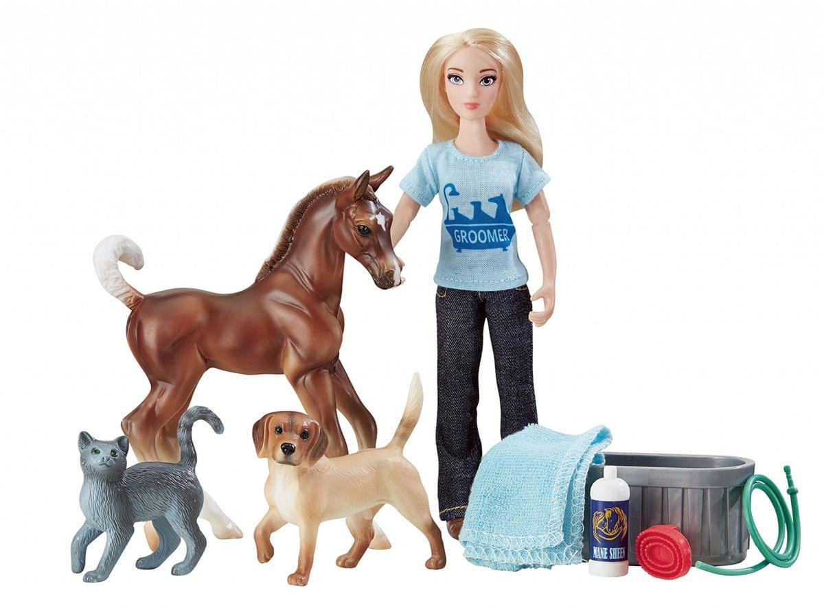 Breyer Classics Pet Groomer 6&#x22; Doll and Animals Set