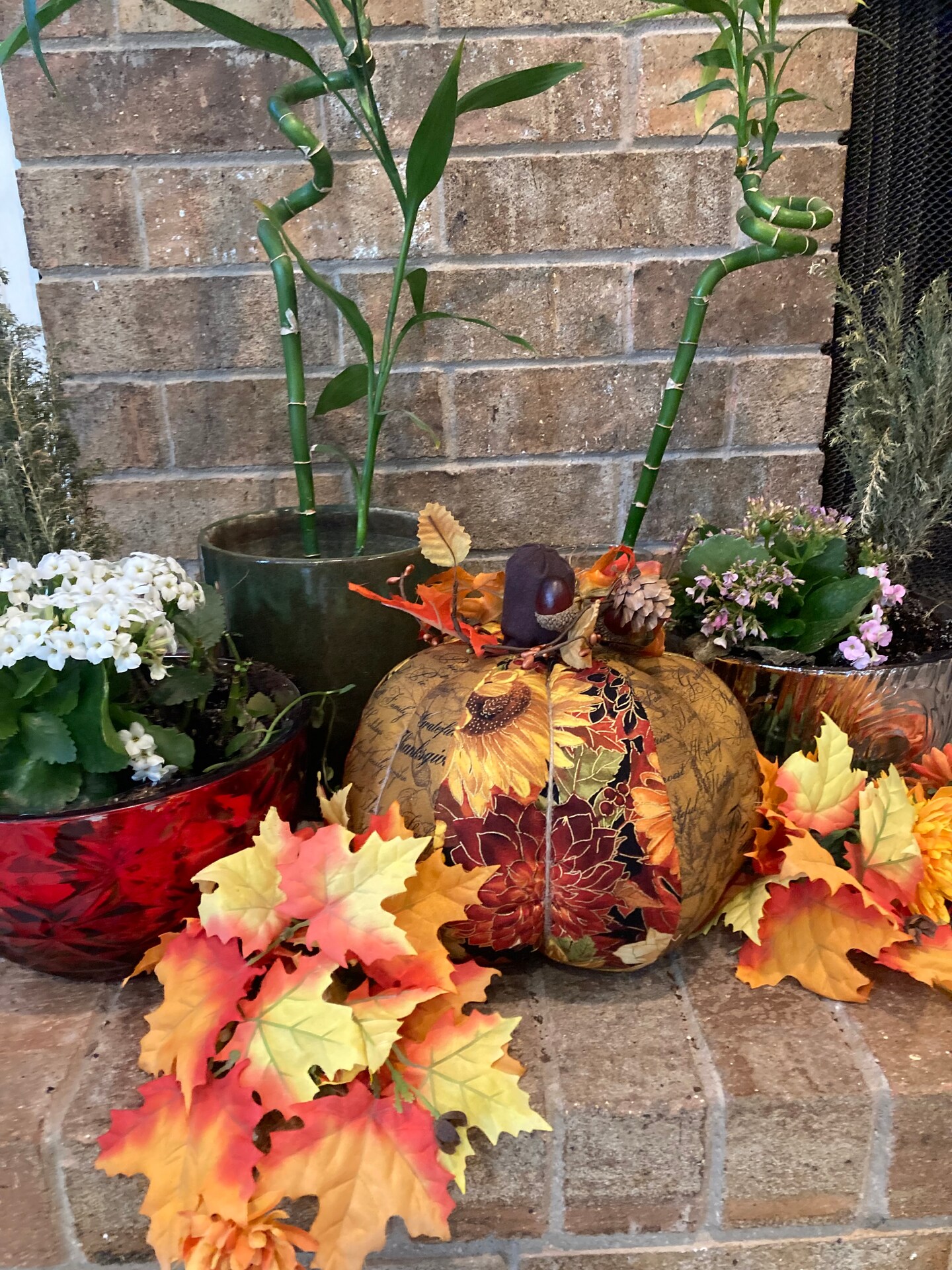 Table accent buy for fall