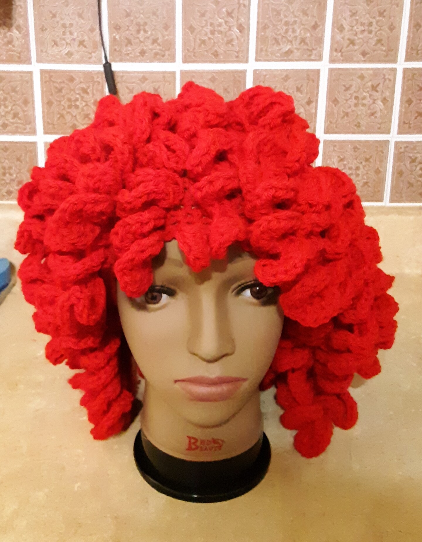 Curly yarn wig outlet