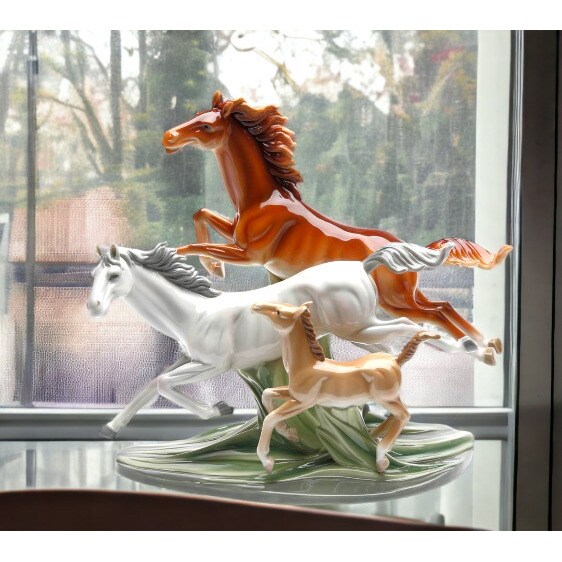 Wild Horse Stallion Statue Resin Figurine Art Mens Gift Home Office Desk  Decor