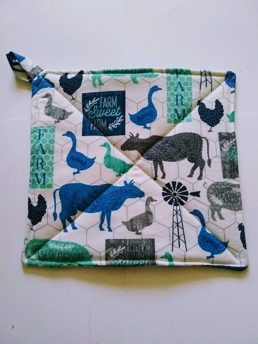 These Cute Barnyard Pot Holders are So Much Fun - Quilting Digest