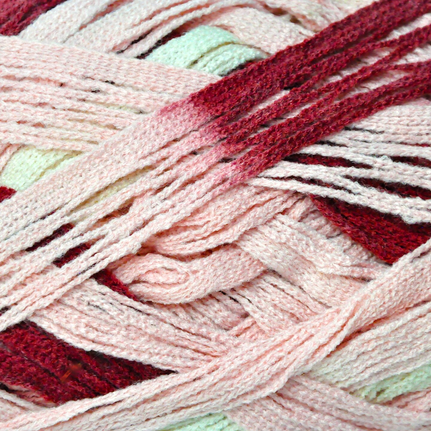 Elicia Ruffle Yarn