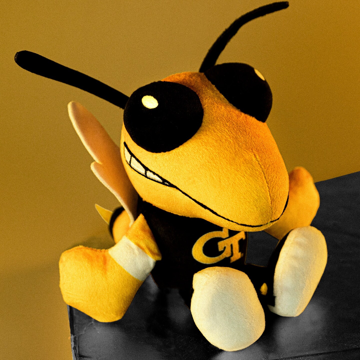 Bleacher Creatures Georgia Tech Yellow Jacket Mascot 8&#x22; Kuricha Sitting Plushies