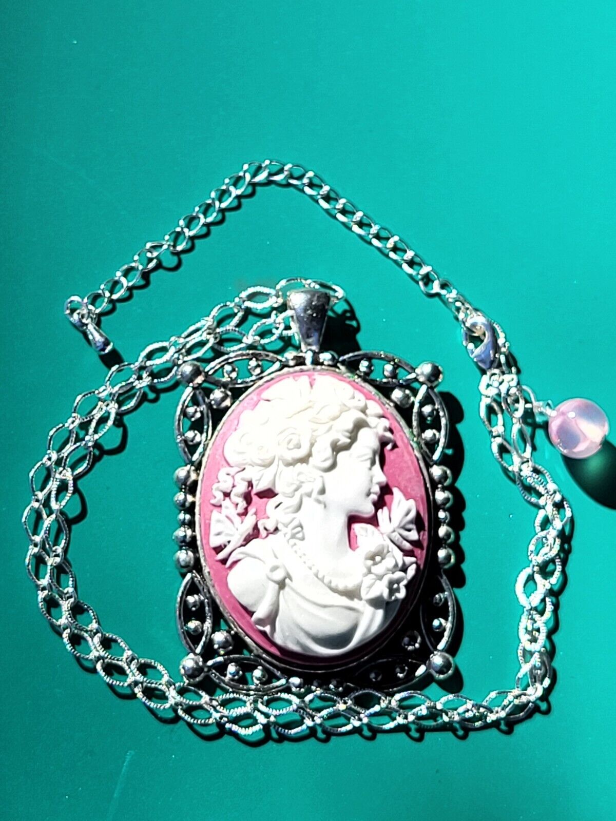 VTG Victorian Style Cameo shops Necklace